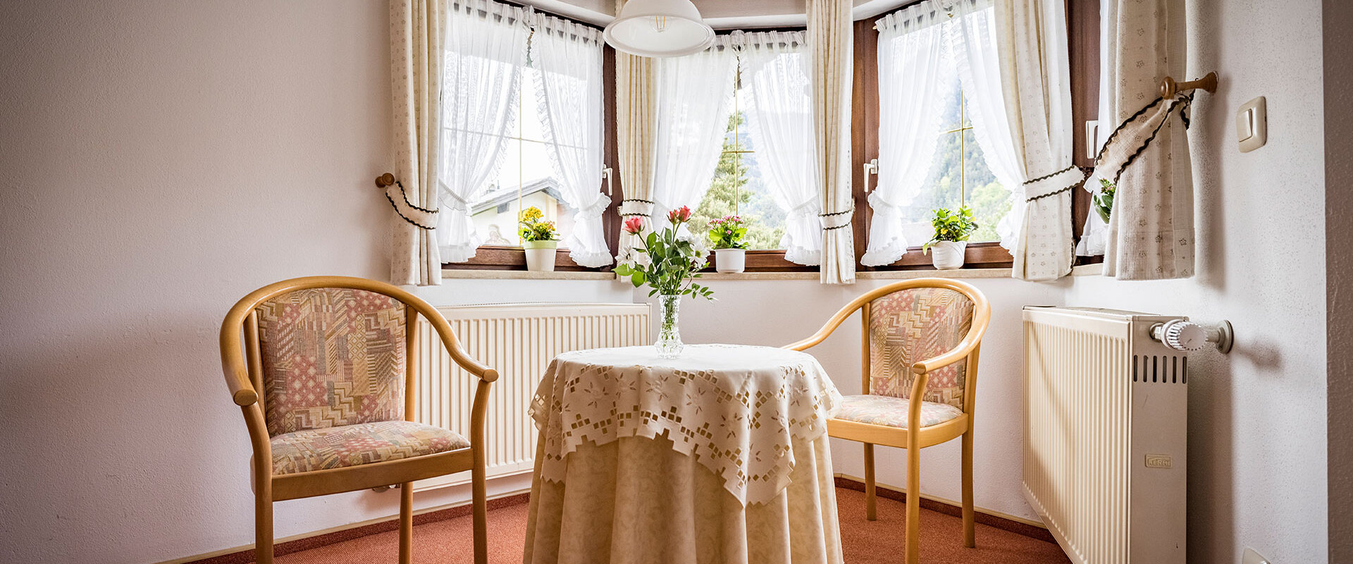 Erkerzimmer im Landhaus Weiß